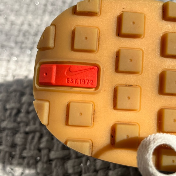 Nike Waffle One GO THE EXTRA SMILE Yellow DO5868-700 - Picture 7 of 11